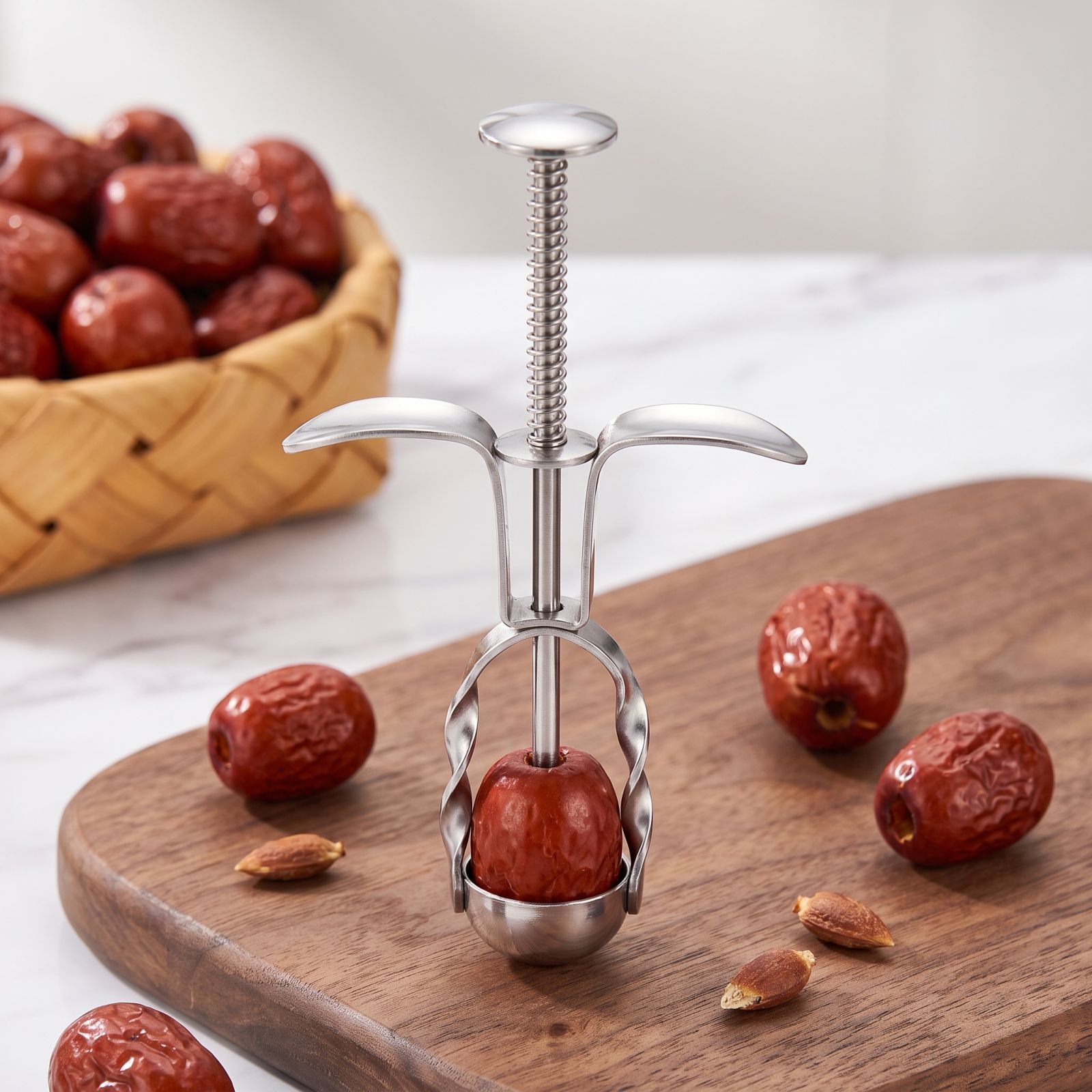 Outil de dénoyautage de dattes - Kitchen And Baking Tools avis et prix